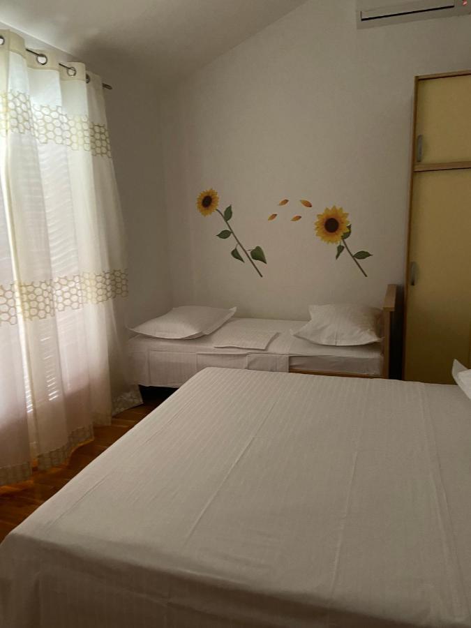 Apartmani Silence Rogoznica  Esterno foto