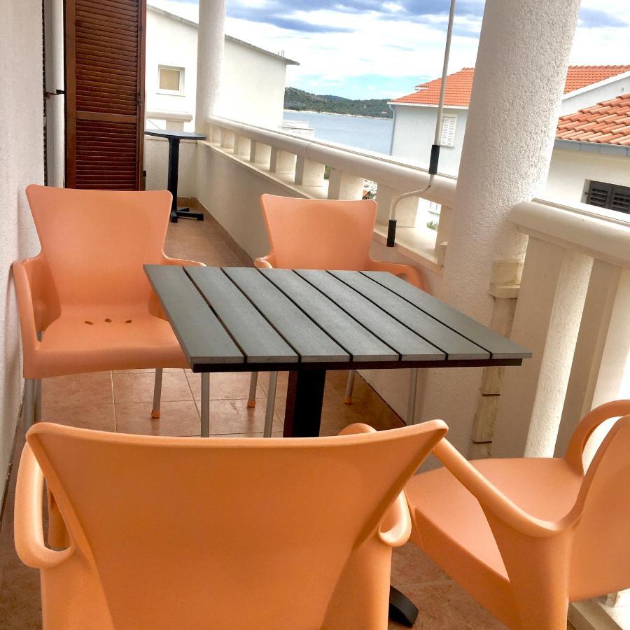 Apartmani Silence Rogoznica  Esterno foto