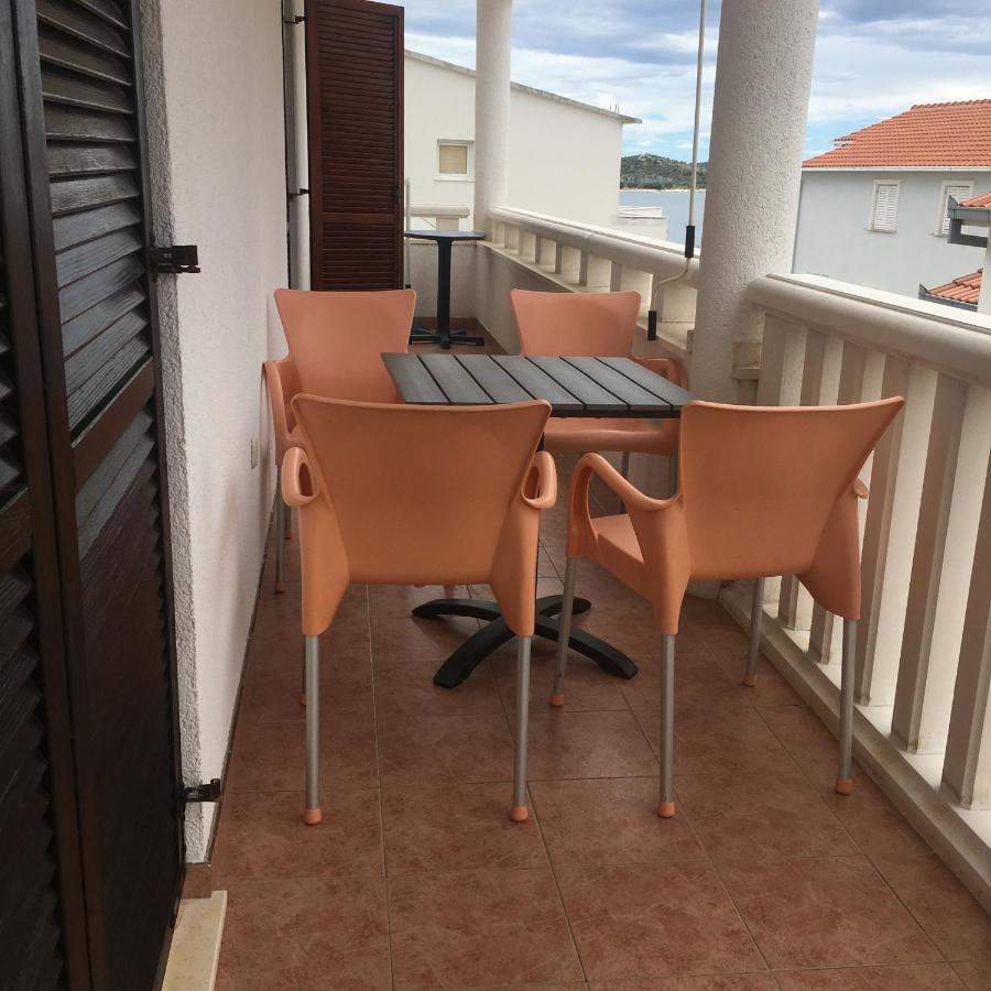 Apartmani Silence Rogoznica  Esterno foto