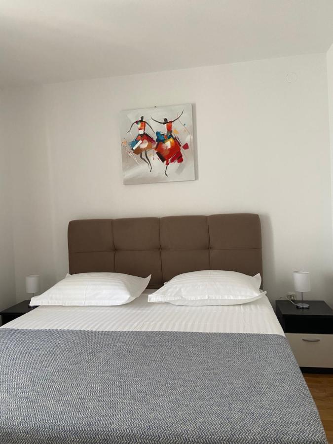 Apartmani Silence Rogoznica  Esterno foto